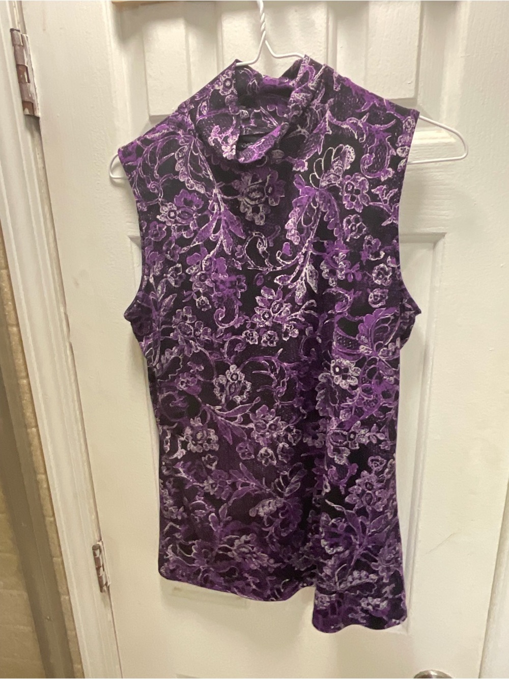 Fashion Bug Purple & Black Floral Print Sleeveless Mock Turtleneck Blouse Size S